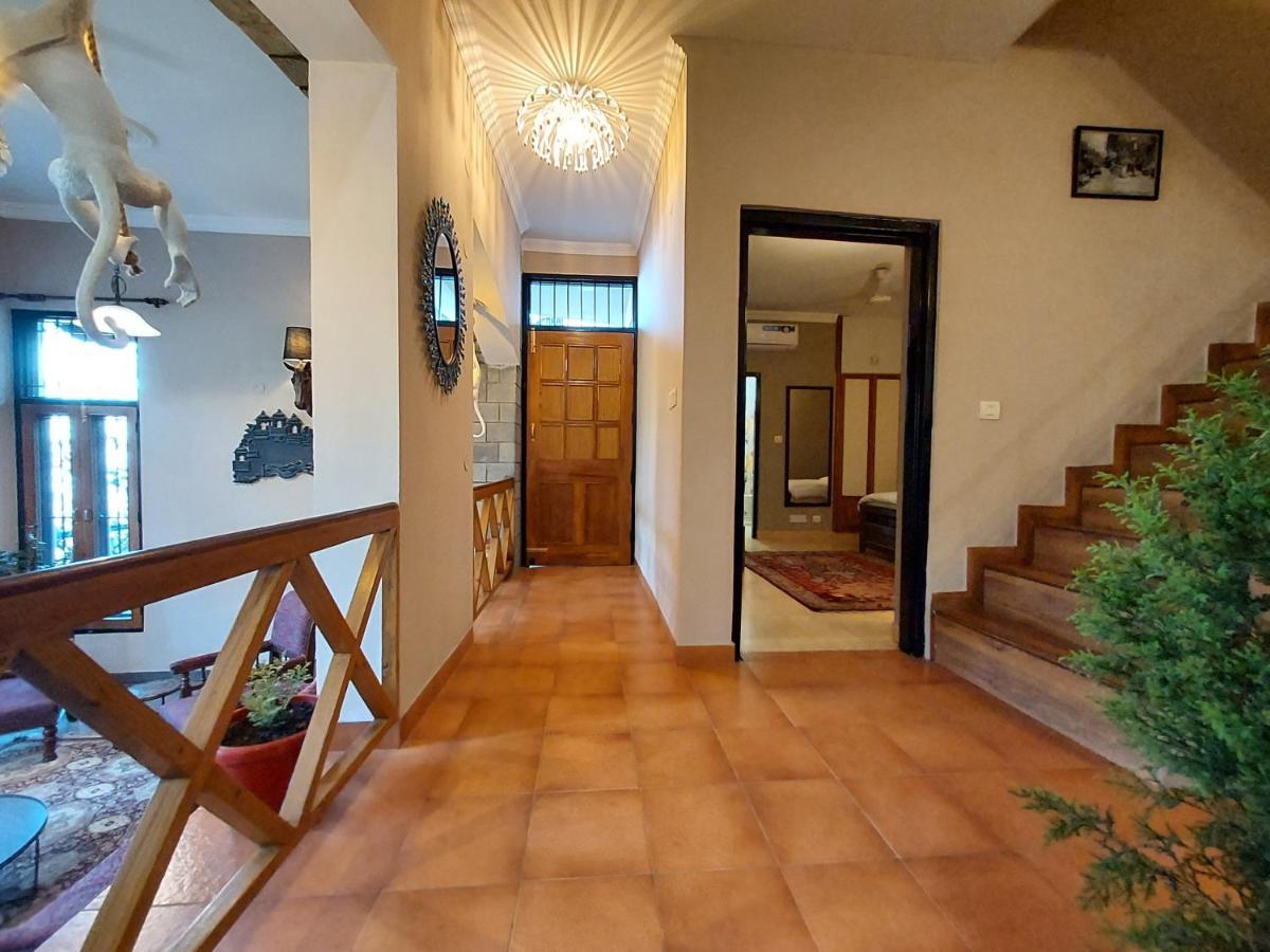 Mehar Villa 3Bhk With Private Cook, Garden, Views Kasauli Extérieur photo