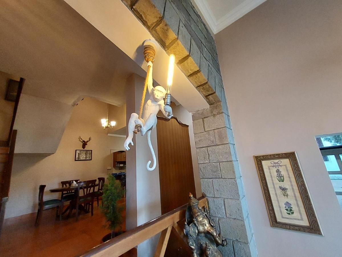 Mehar Villa 3Bhk With Private Cook, Garden, Views Kasauli Extérieur photo
