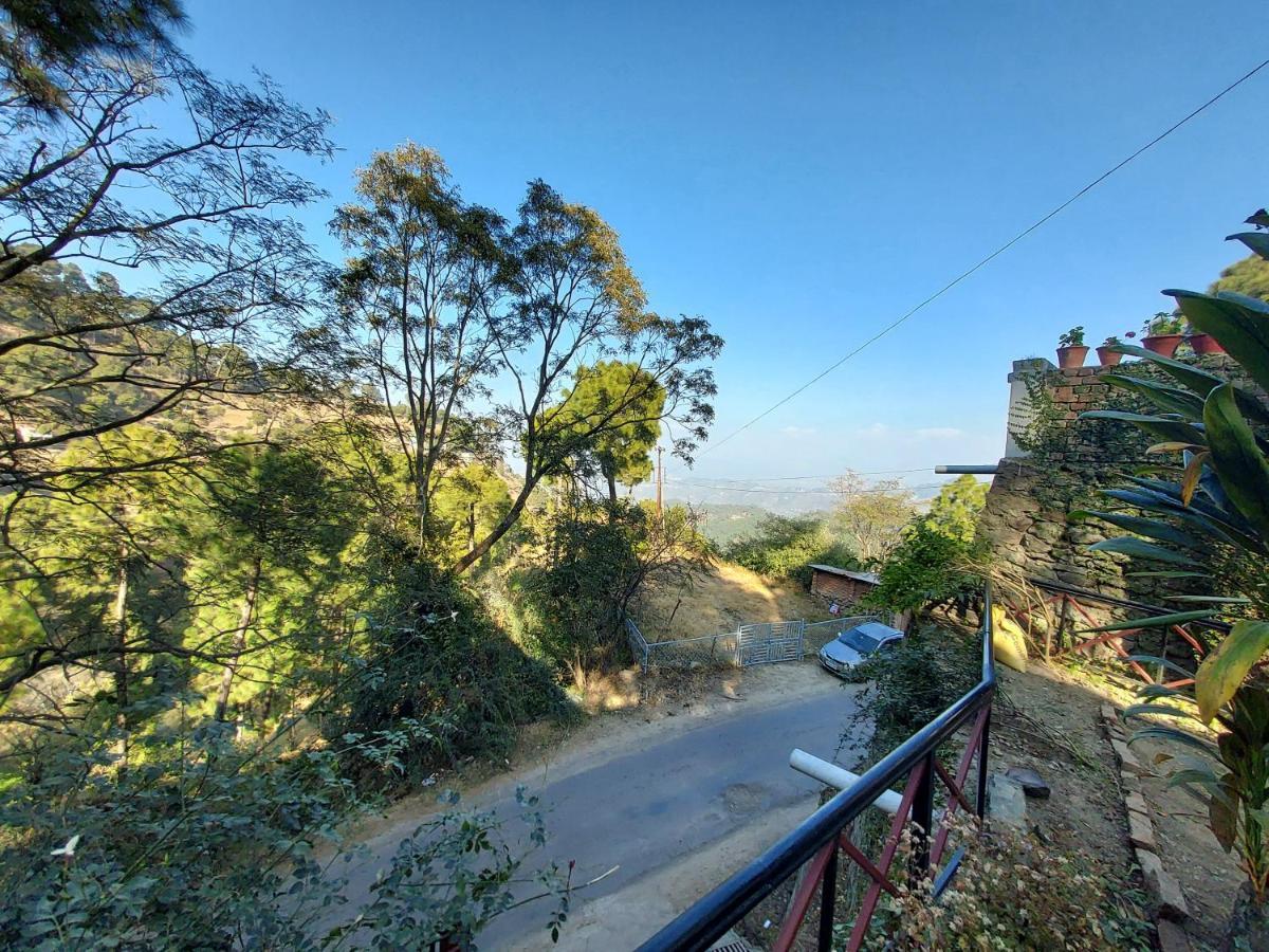 Mehar Villa 3Bhk With Private Cook, Garden, Views Kasauli Extérieur photo